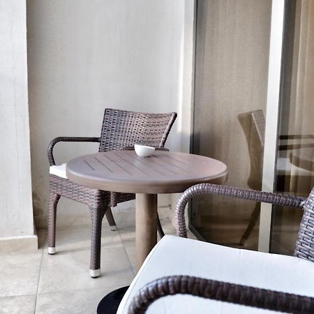 Colosseum Marina Hotel Batumi Bagian luar foto