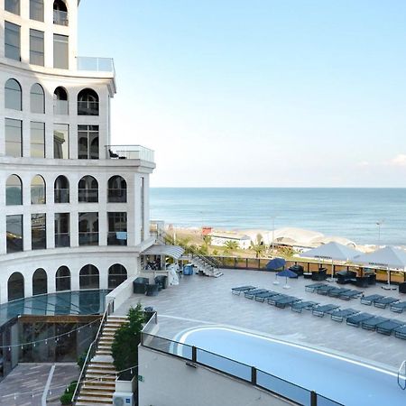 Colosseum Marina Hotel Batumi Bagian luar foto