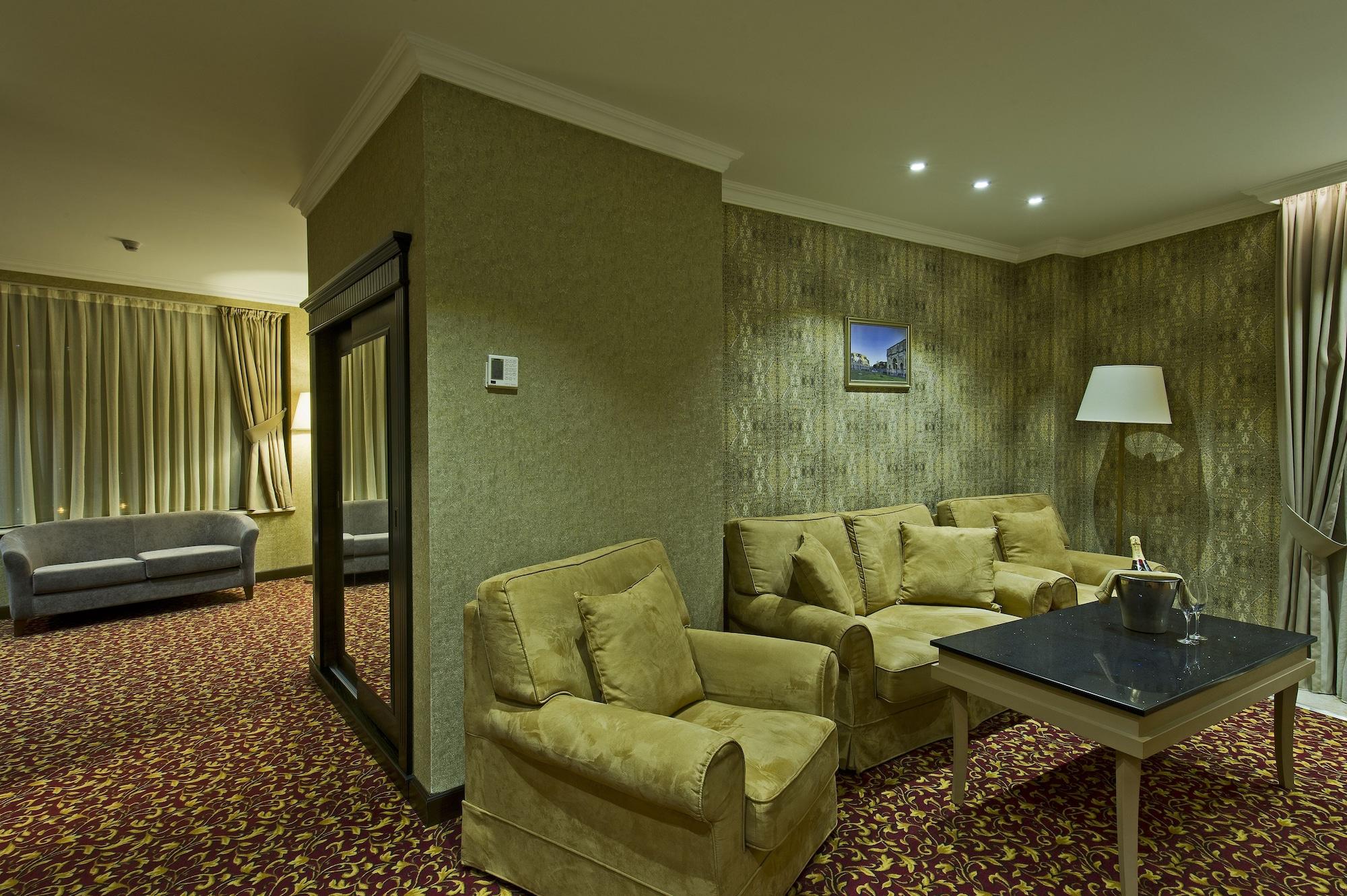 Colosseum Marina Hotel Batumi Bagian luar foto