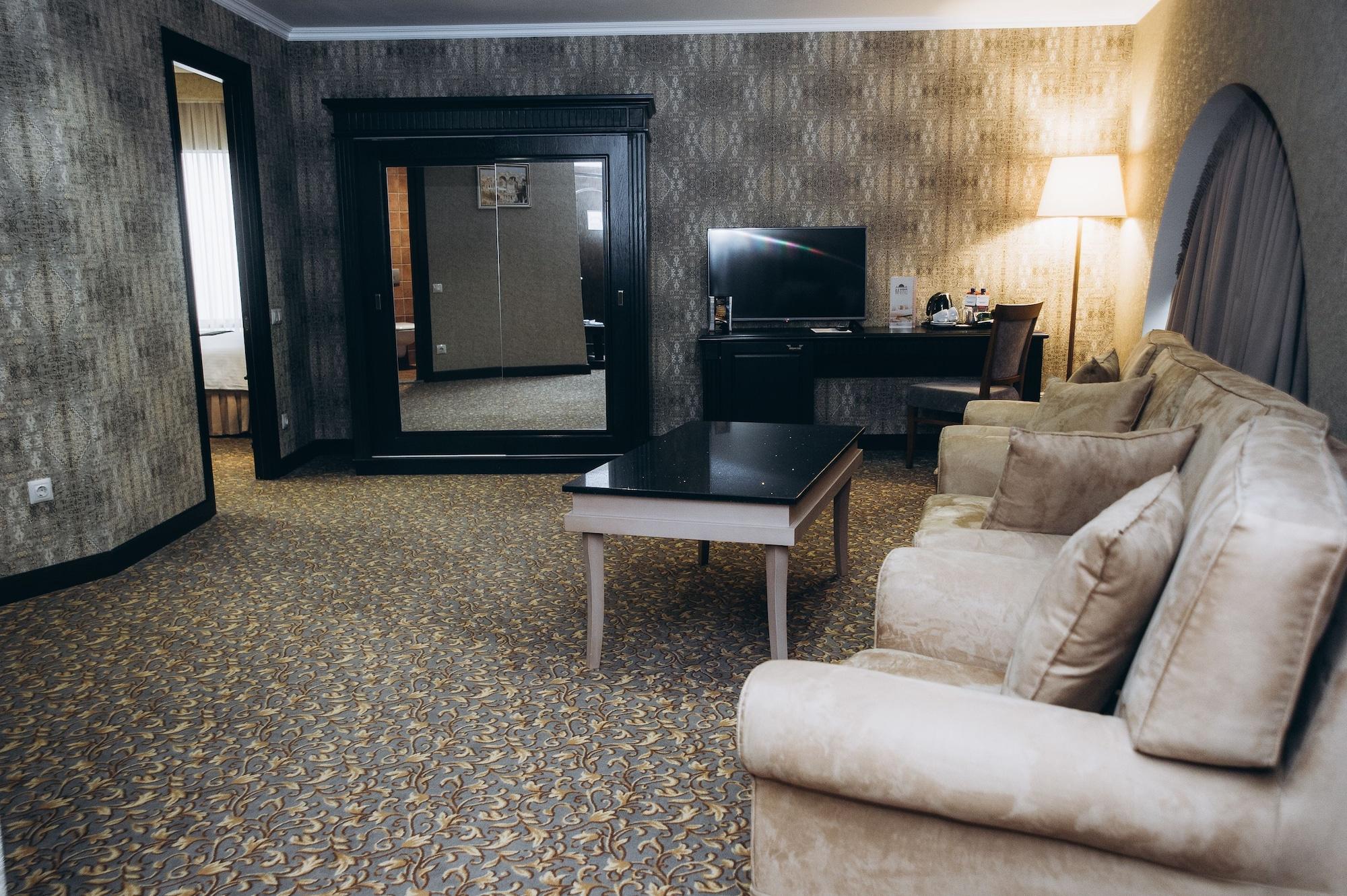 Colosseum Marina Hotel Batumi Bagian luar foto