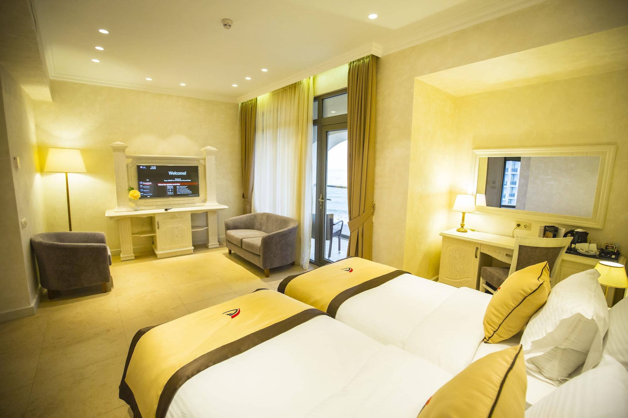 Colosseum Marina Hotel Batumi Bagian luar foto