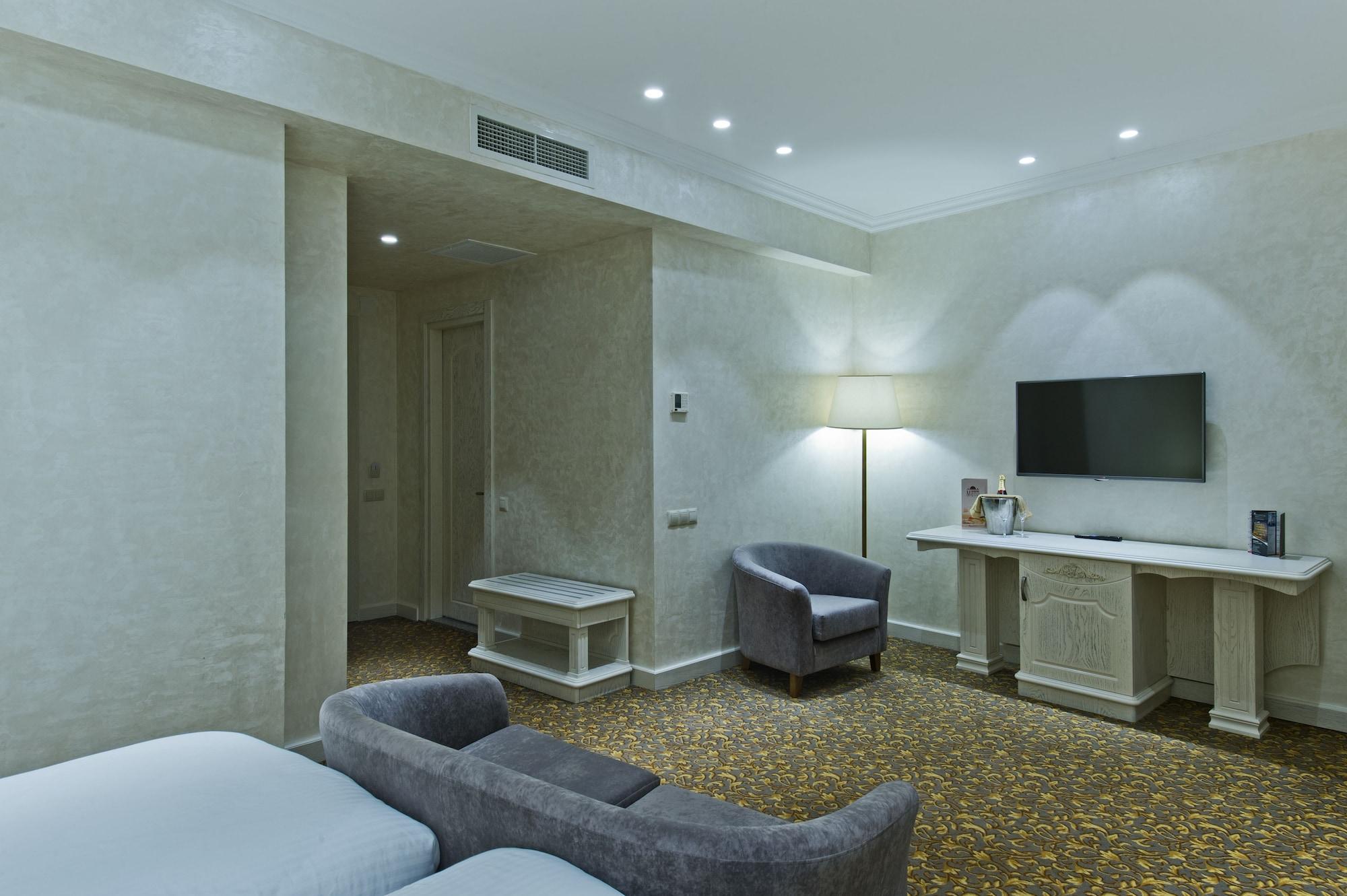 Colosseum Marina Hotel Batumi Bagian luar foto