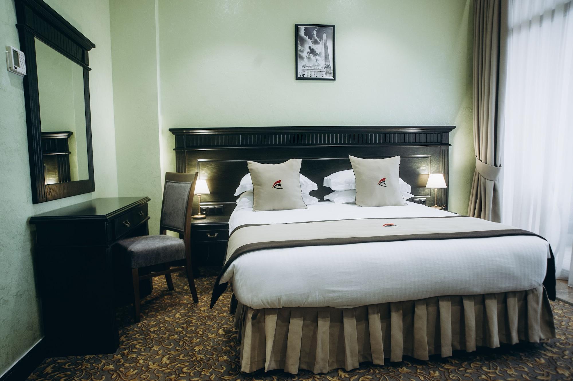 Colosseum Marina Hotel Batumi Bagian luar foto