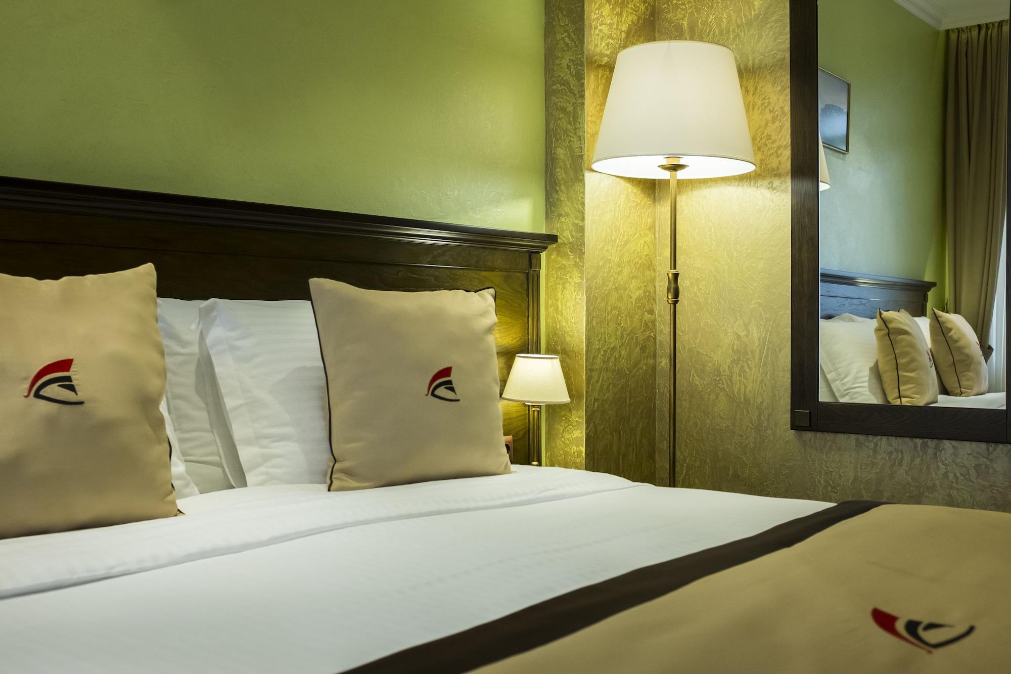 Colosseum Marina Hotel Batumi Bagian luar foto