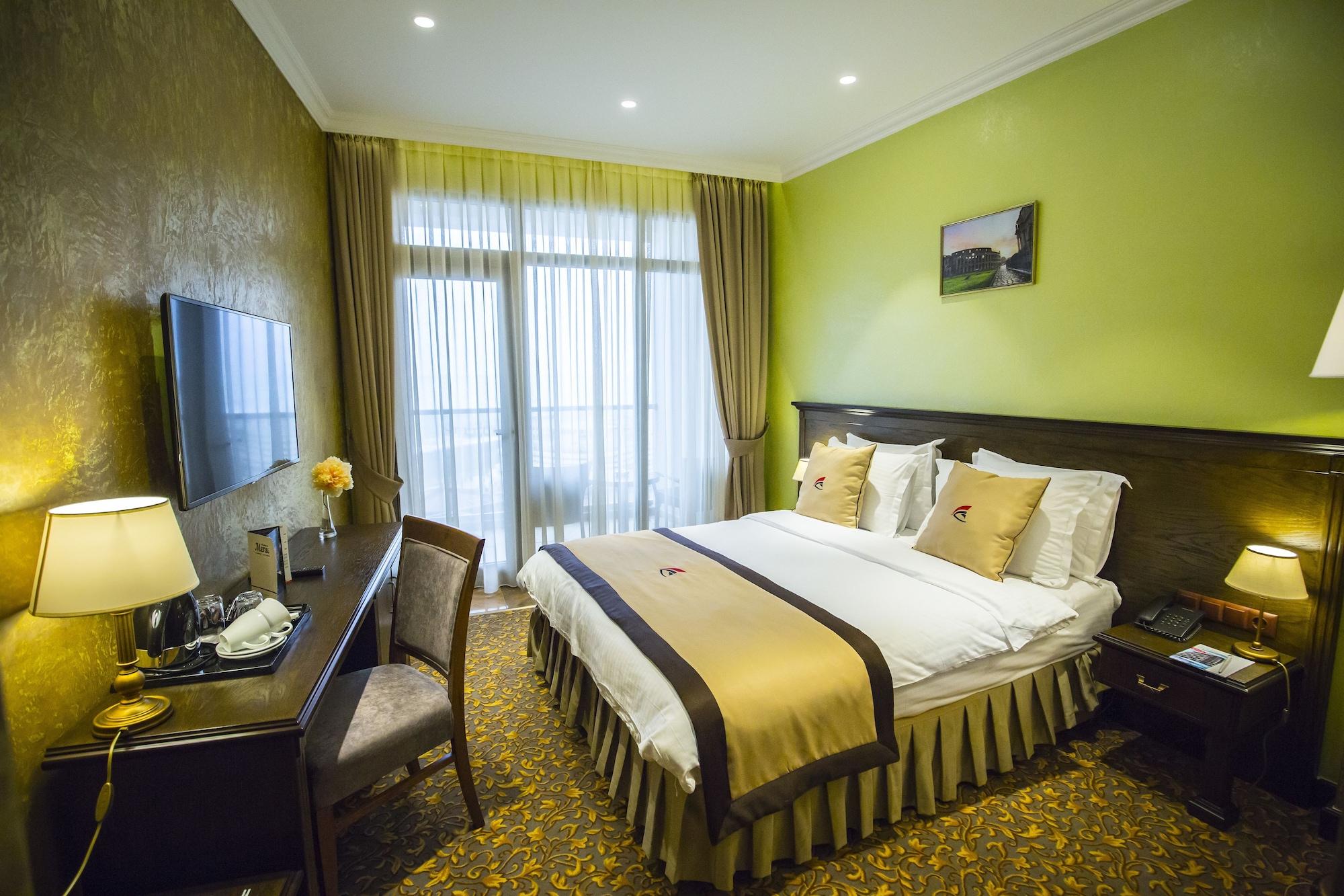 Colosseum Marina Hotel Batumi Bagian luar foto
