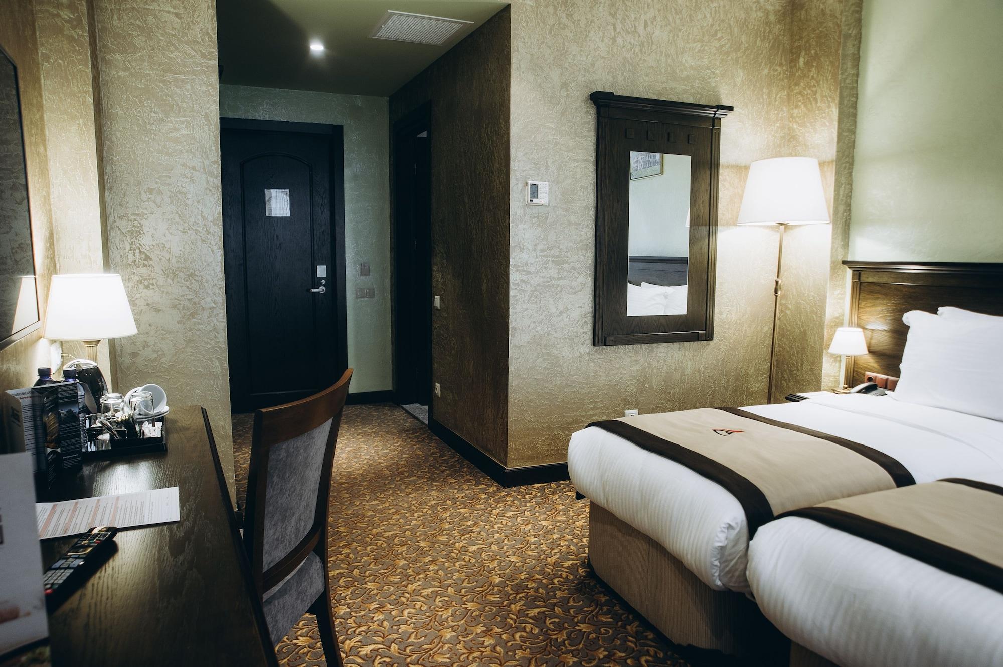Colosseum Marina Hotel Batumi Bagian luar foto