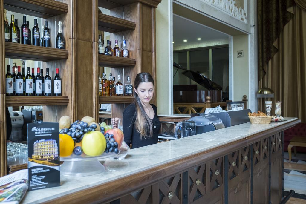 Colosseum Marina Hotel Batumi Bagian luar foto