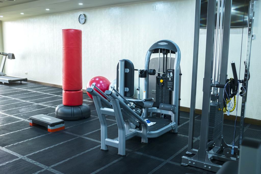 Colosseum Marina Hotel Batumi Bagian luar foto