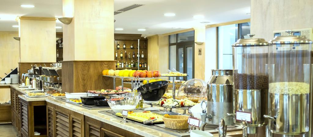 Colosseum Marina Hotel Batumi Bagian luar foto