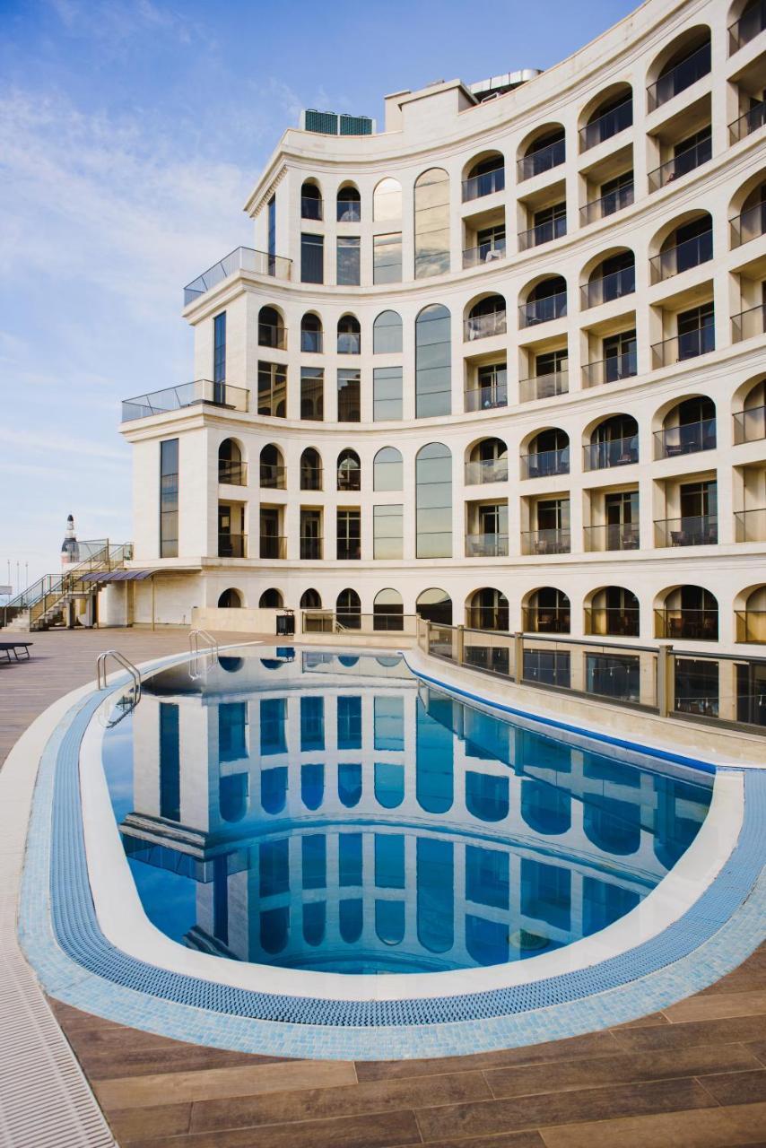 Colosseum Marina Hotel Batumi Bagian luar foto