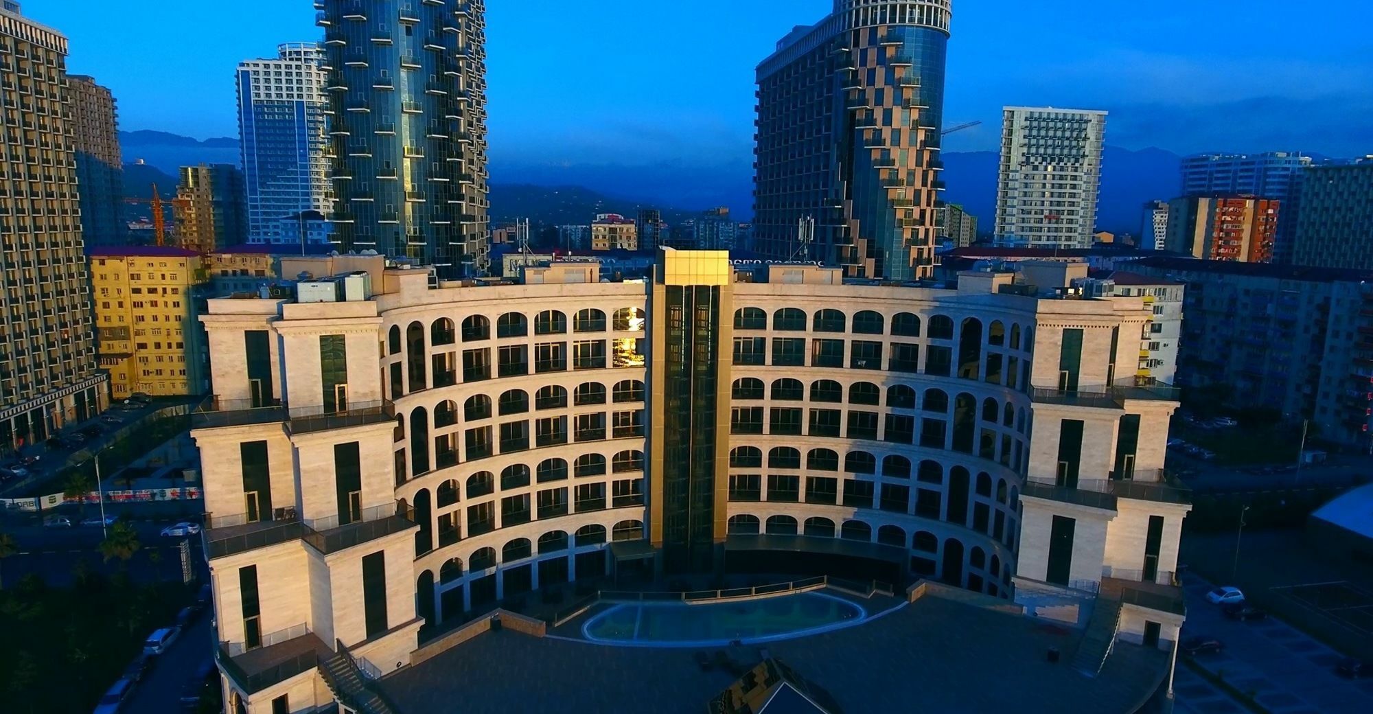 Colosseum Marina Hotel Batumi Bagian luar foto